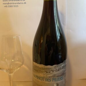 Le Pinot des Piliers er en rødvin på pinot noir fra Languedoc